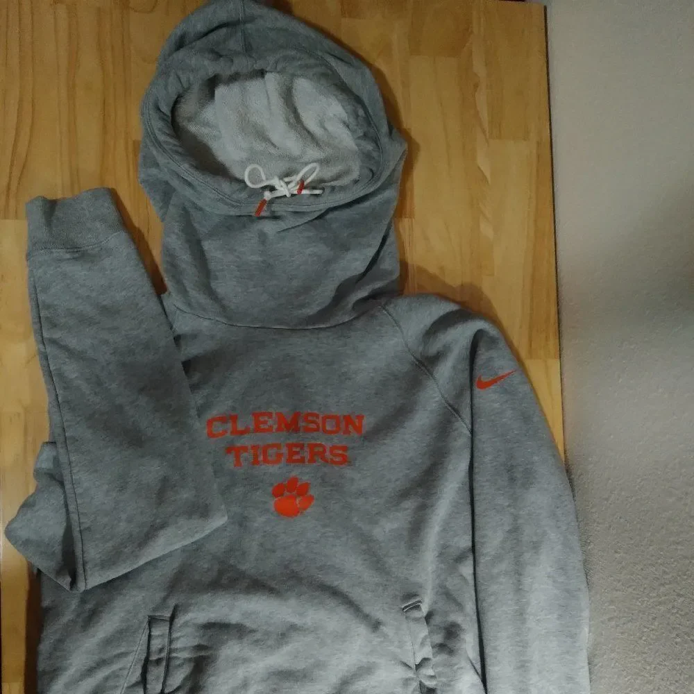 Vintage Nike Clemson Tigers Logo Hoodie Sweatshirt
